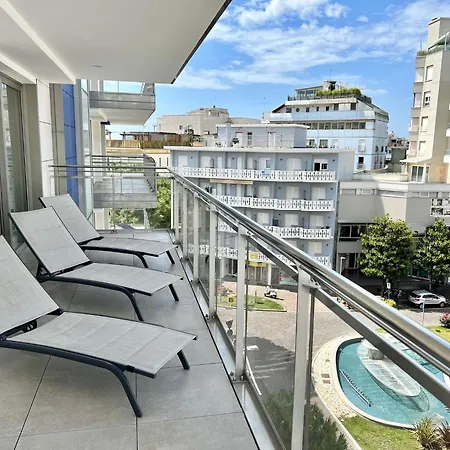 Modern Flat In Piazza Fontana アパート *