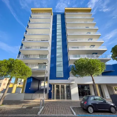 Modern Flat In Piazza Fontana アパート